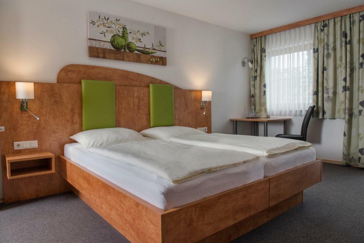 Hotel Garni Hopfengold Wolnzach Exterior foto