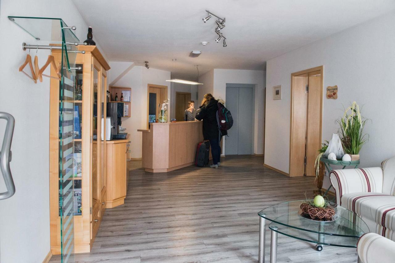 Hotel Garni Hopfengold Wolnzach Exterior foto