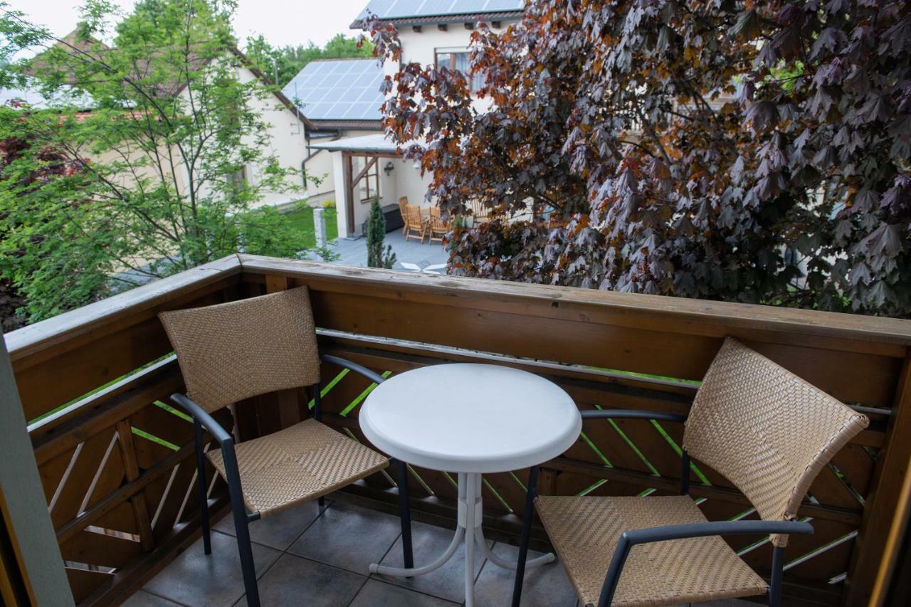 Hotel Garni Hopfengold Wolnzach Exterior foto